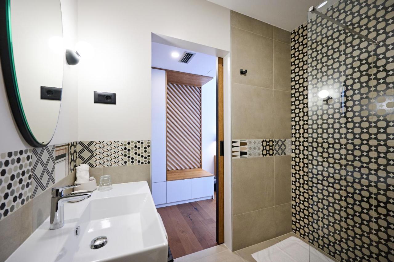 Hisa Ancka, Sencur - 3 Min To The Airport Hotel Ngoại thất bức ảnh