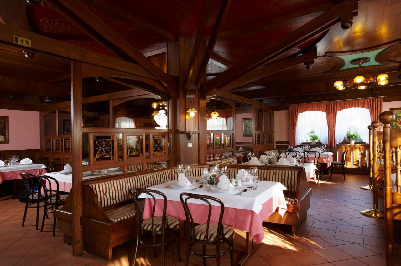 Hisa Ancka, Sencur - 3 Min To The Airport Hotel Ngoại thất bức ảnh